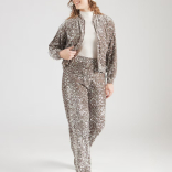 Ženske pantalone Kam