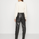 Ženske kožne pantalone Nago