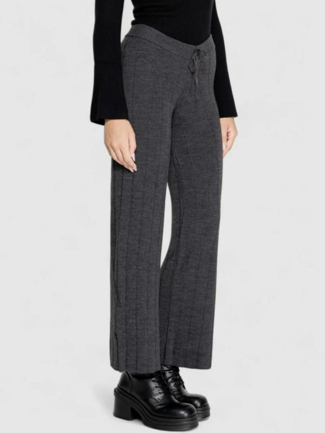 Ženske pantalone Tess