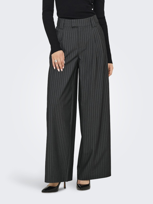 Ženske pantalone Nisa