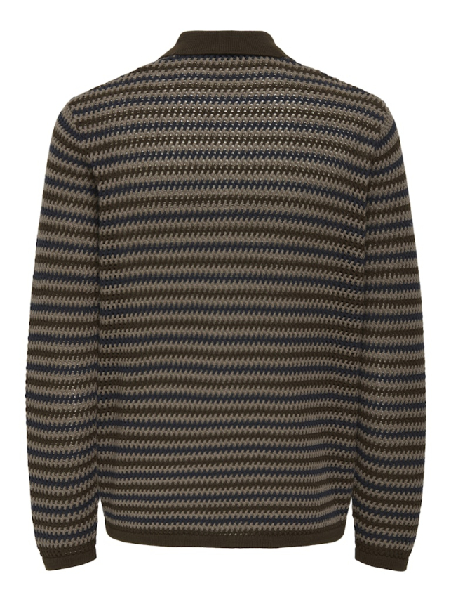 Muški kadigan  Week