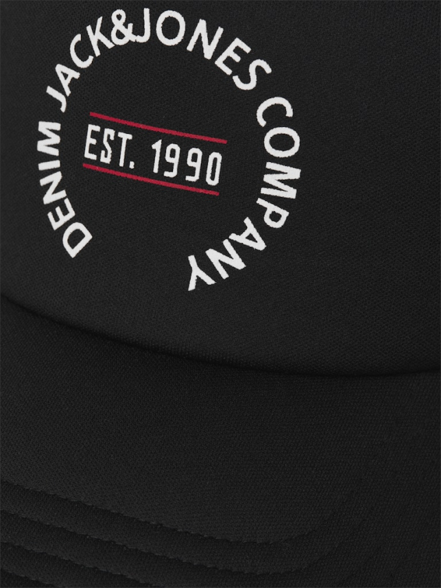 Muški kačket  Dennis